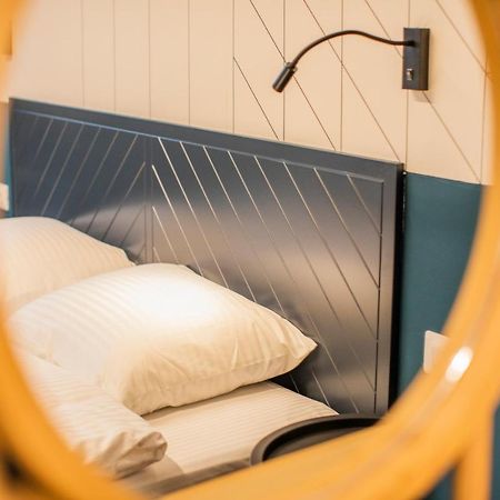 Benelux Hotel Печ Екстериор снимка