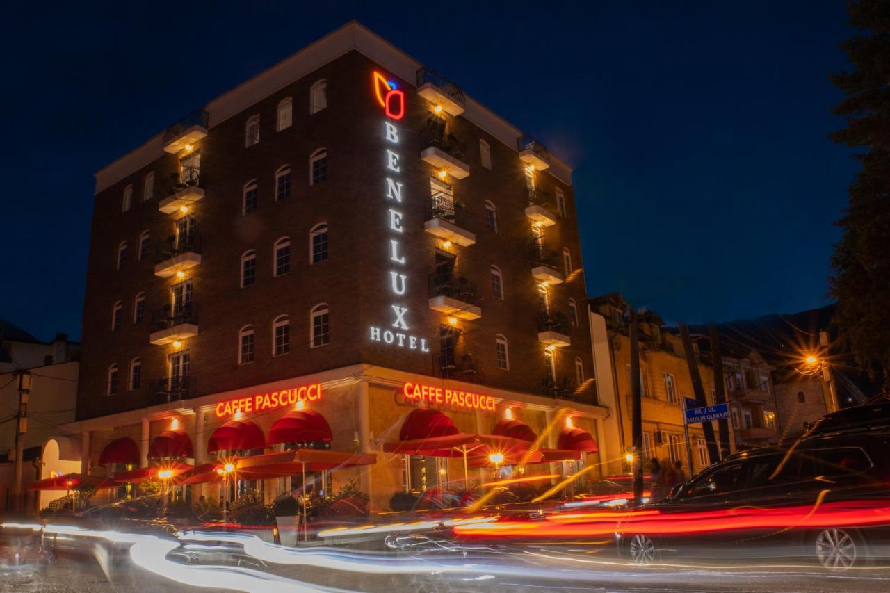 Benelux Hotel Печ Екстериор снимка
