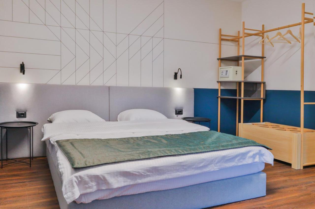 Benelux Hotel Печ Екстериор снимка