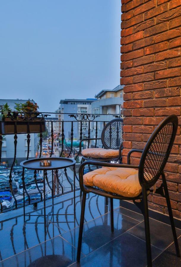 Benelux Hotel Печ Екстериор снимка