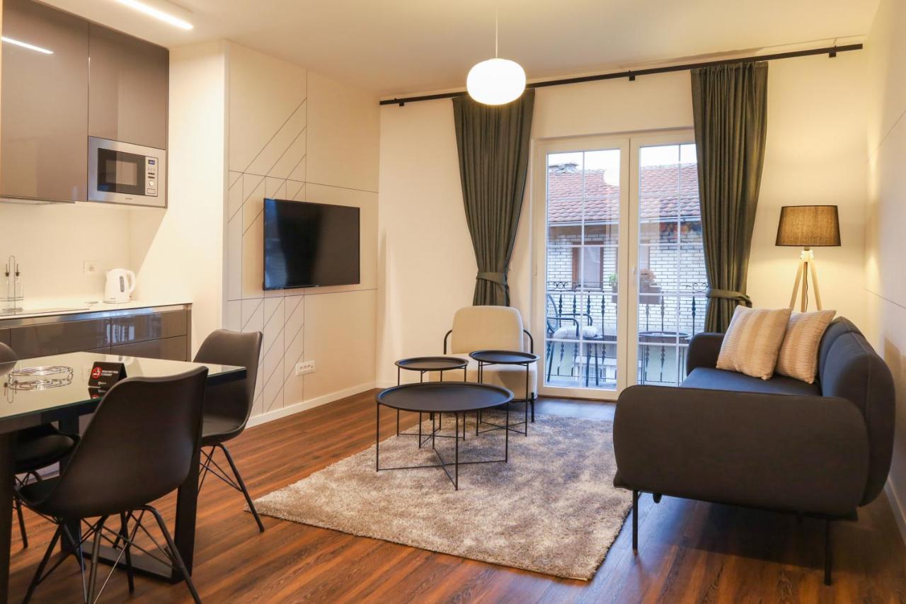 Benelux Hotel Печ Екстериор снимка