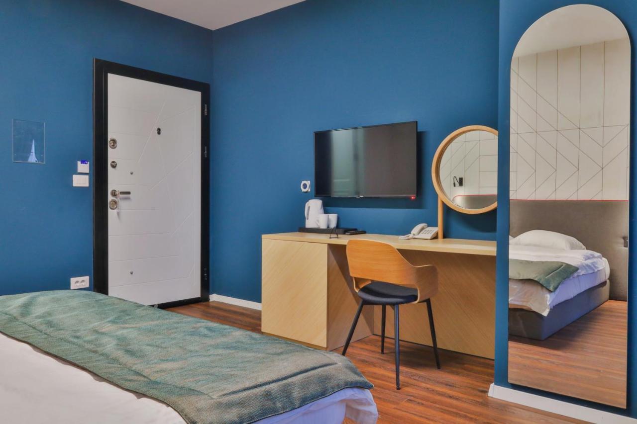 Benelux Hotel Печ Екстериор снимка